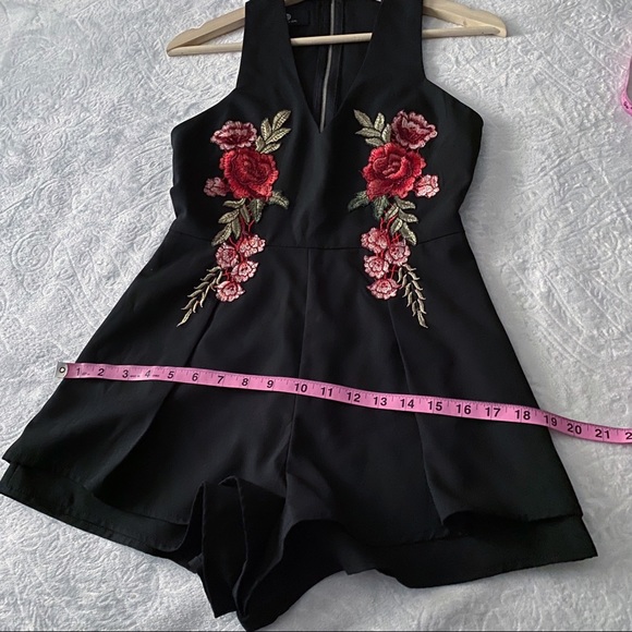 Rose Embroidered Chocker Romper - Picture 6 of 11